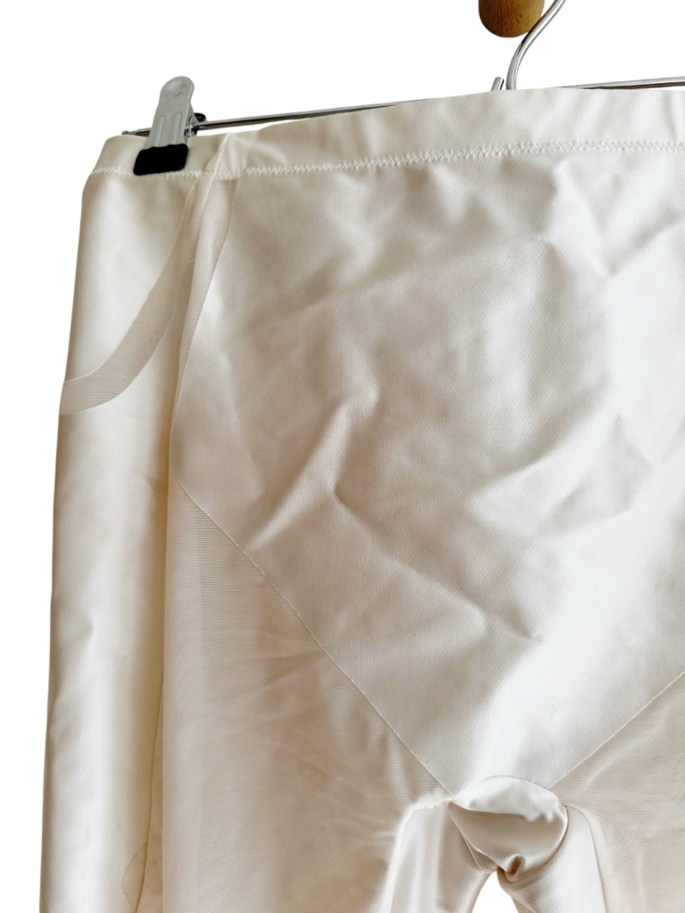 Spanx Spanxshape Booty Lifting Mid Thigh Shorts - Picture 4 of 7
